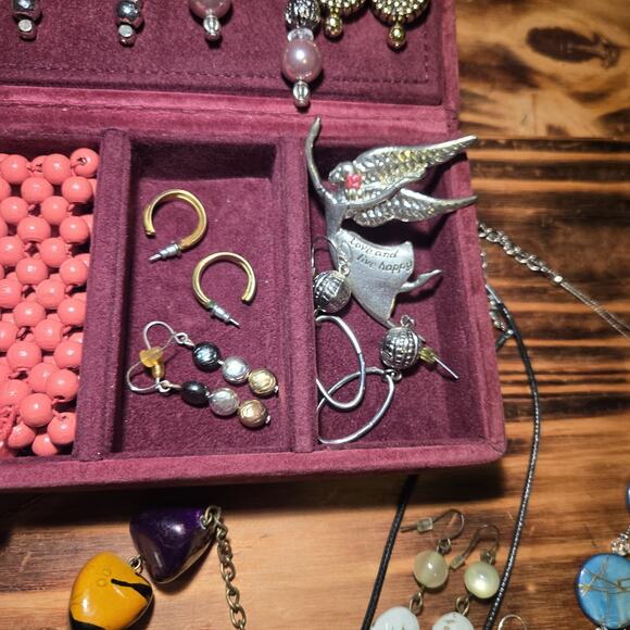 Jewelry Box Lot Of 35 Vintage to Modern Costume Jewelry Wearable & Craft Repair - Picture 7 of 16